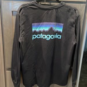 Patagonia longsleeved T-shirt size medium